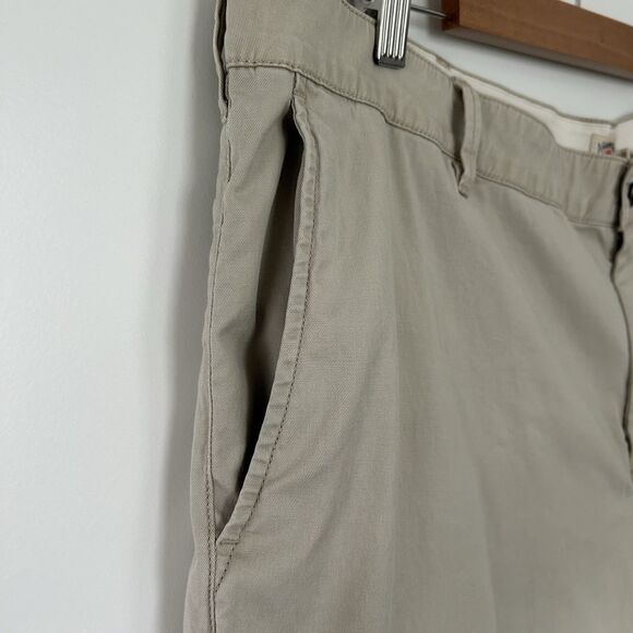 Faherty Mens Shorts Size 42 Beige Chino Casual Organic Cotton Blend Stretch 9.5” - Picture 3 of 10